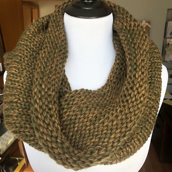 Accessories - Infinity Scarf